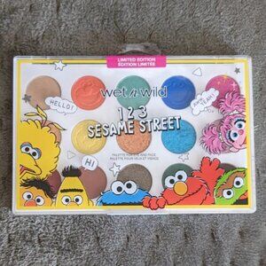 NEW Sesame Street X wet n wild Eye and Face Palette Limited Edition